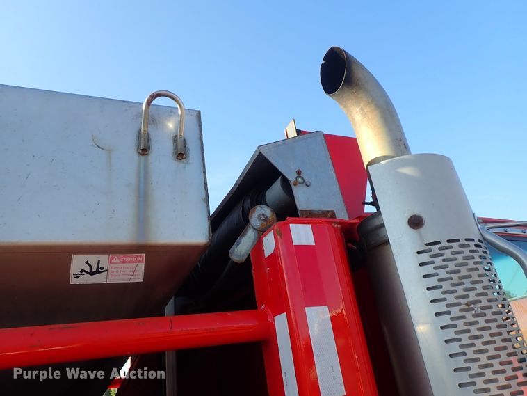 image for item DE1086 2003 Sterling LT7501 dump truck