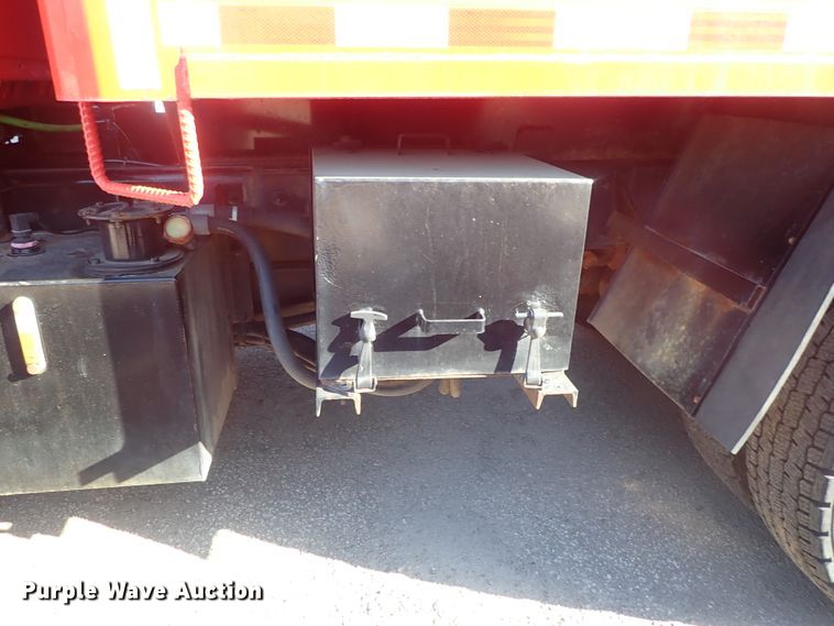 image for item DE1086 2003 Sterling LT7501 dump truck