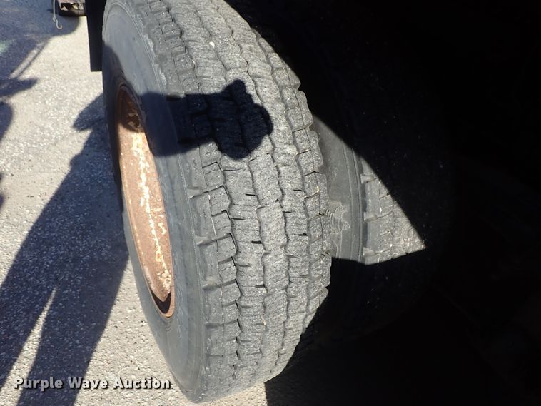 image for item DE1086 2003 Sterling LT7501 dump truck