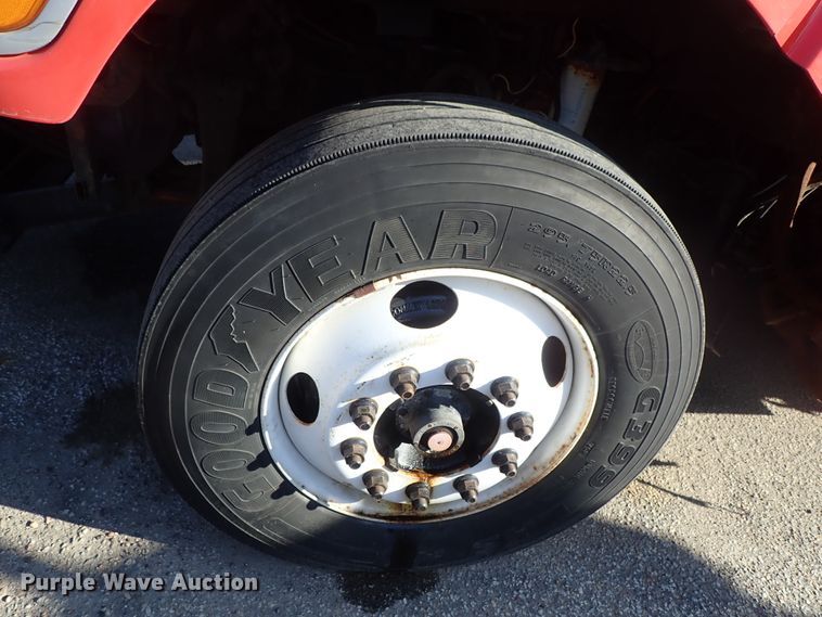 image for item DE1086 2003 Sterling LT7501 dump truck