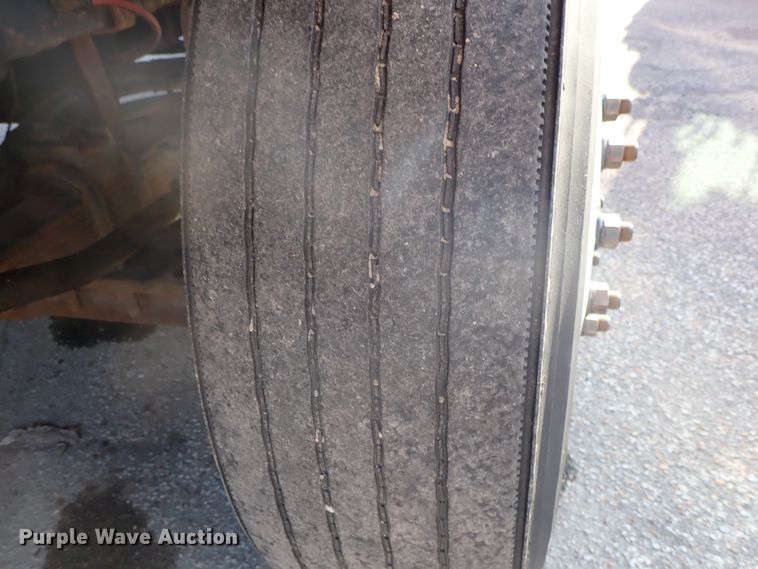 image for item DE1086 2003 Sterling LT7501 dump truck