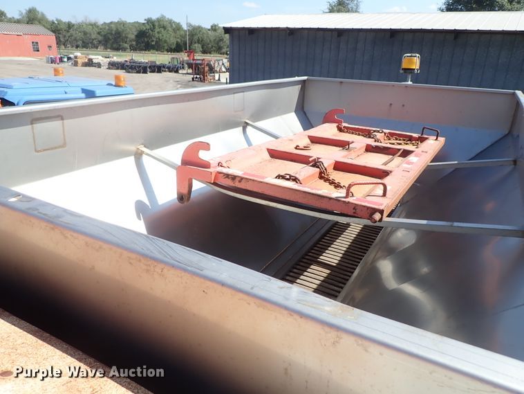 image for item DE1086 2003 Sterling LT7501 dump truck