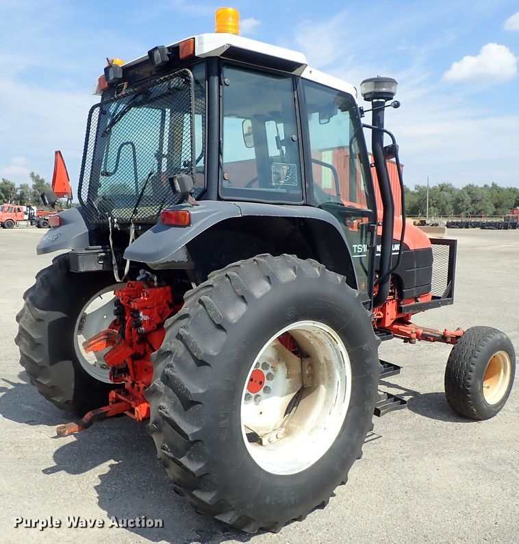 image for item DE1087 1999 New Holland TS100 tractor
