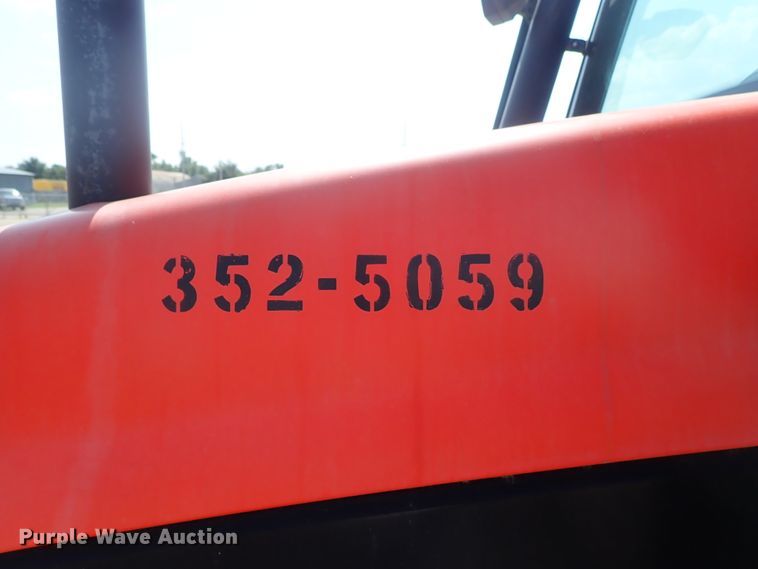 image for item DE1087 1999 New Holland TS100 tractor