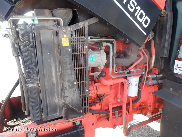 image for item DE1087 1999 New Holland TS100 tractor