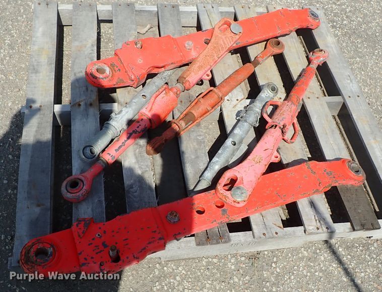 image for item DE1087 1999 New Holland TS100 tractor