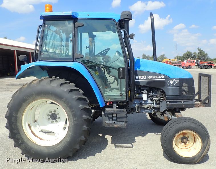 image for item DE1088 2001 New Holland TS100 tractor
