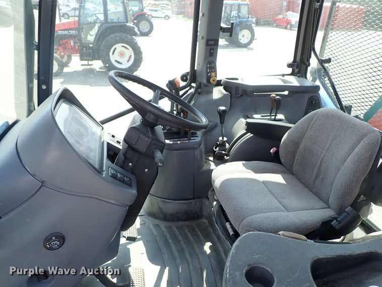 image for item DE1088 2001 New Holland TS100 tractor