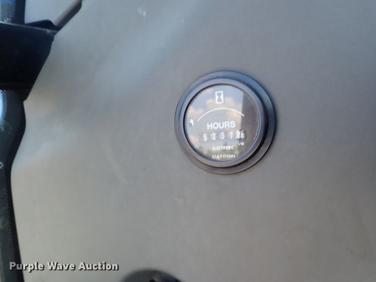 image for item DE1088 2001 New Holland TS100 tractor