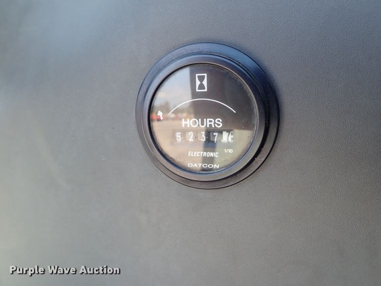 image for item DE1088 2001 New Holland TS100 tractor