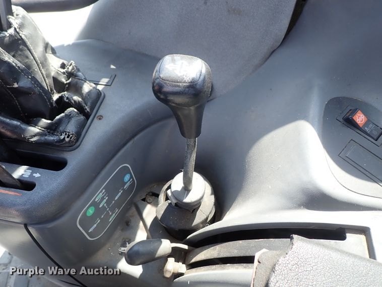 image for item DE1088 2001 New Holland TS100 tractor