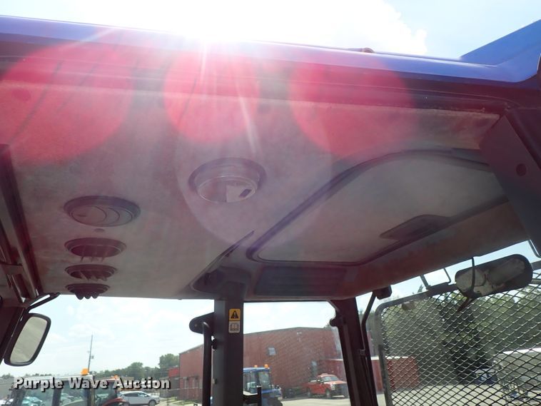 image for item DE1088 2001 New Holland TS100 tractor