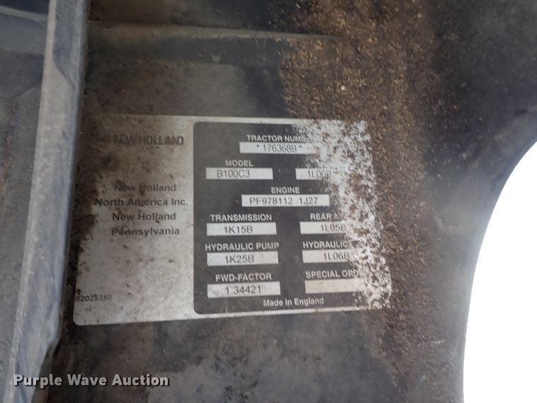 image for item DE1088 2001 New Holland TS100 tractor