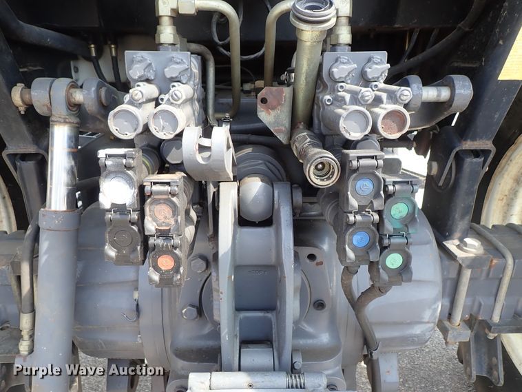 image for item DE1088 2001 New Holland TS100 tractor