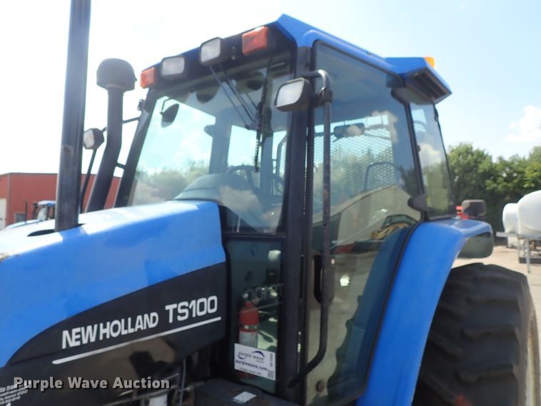 image for item DE1088 2001 New Holland TS100 tractor