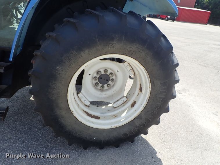 image for item DE1088 2001 New Holland TS100 tractor