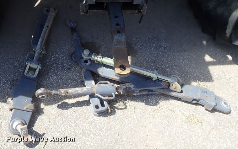 image for item DE1088 2001 New Holland TS100 tractor