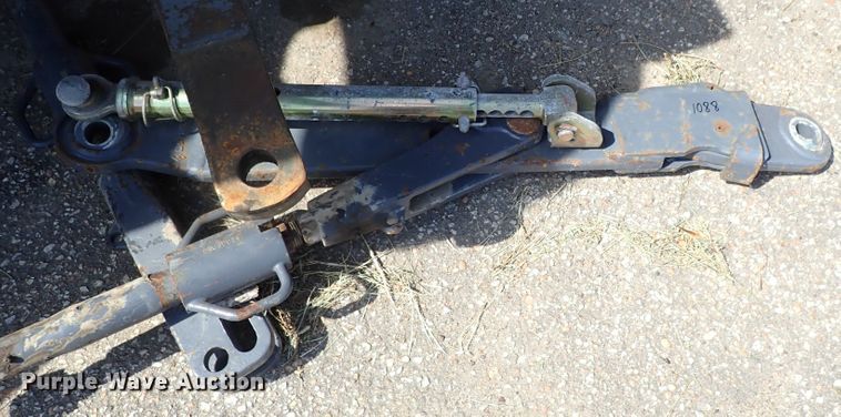 image for item DE1088 2001 New Holland TS100 tractor