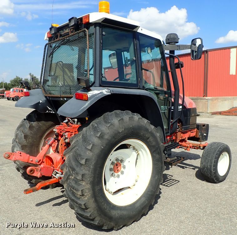 image for item DE1089 1999 New Holland TS100 tractor
