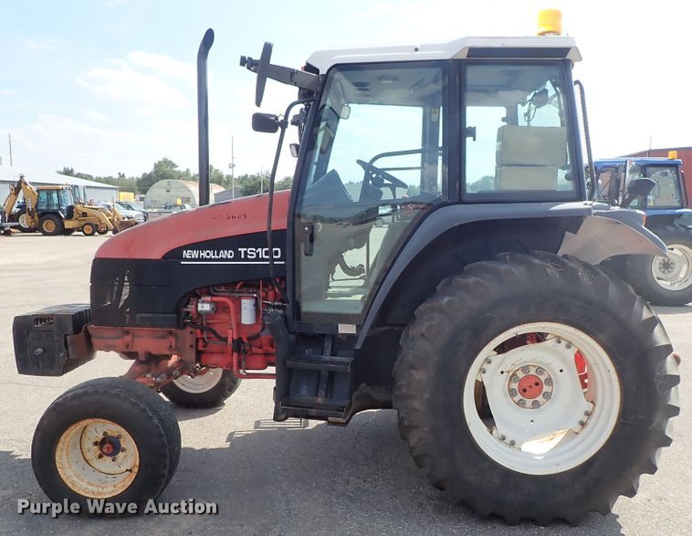 image for item DE1089 1999 New Holland TS100 tractor