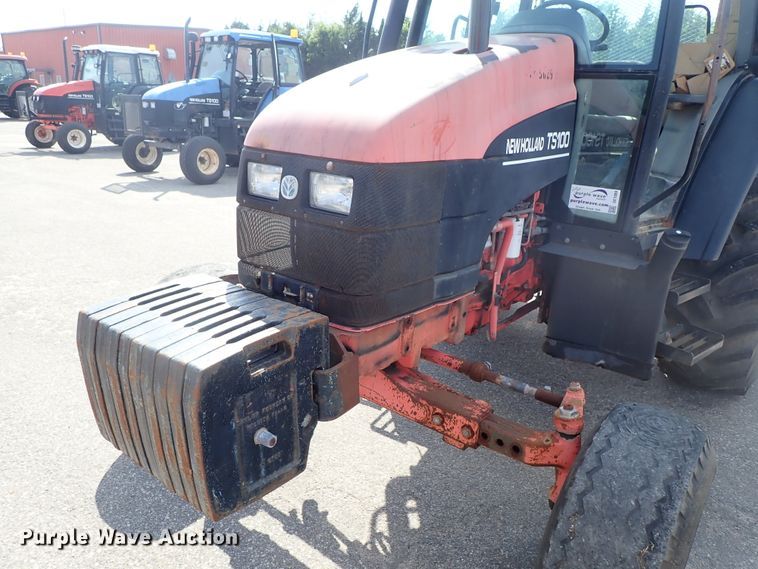 image for item DE1089 1999 New Holland TS100 tractor