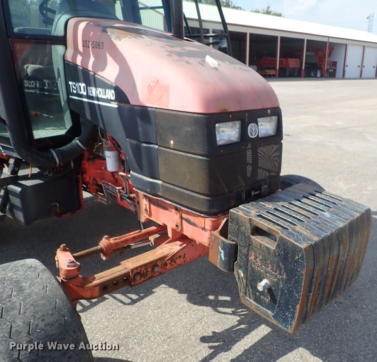 image for item DE1089 1999 New Holland TS100 tractor