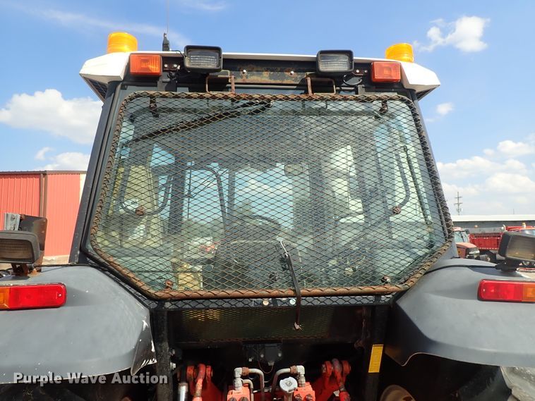 image for item DE1089 1999 New Holland TS100 tractor