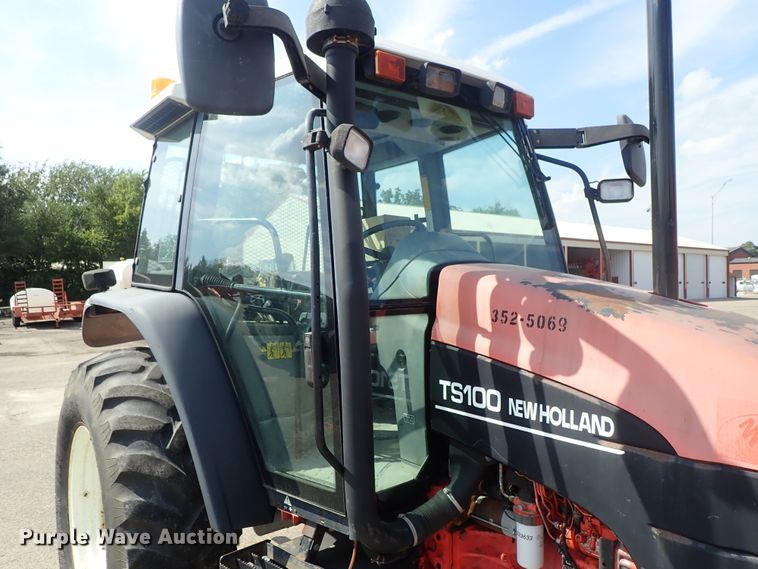 image for item DE1089 1999 New Holland TS100 tractor