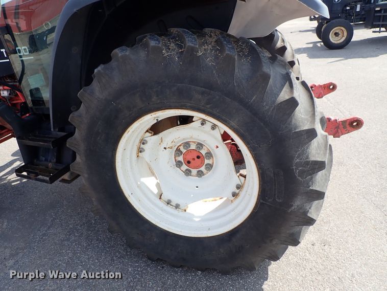 image for item DE1089 1999 New Holland TS100 tractor