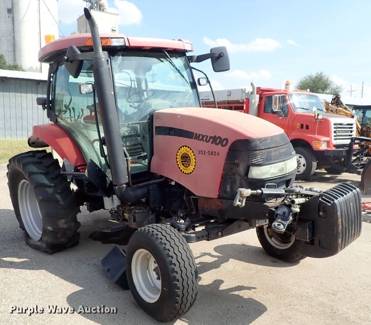 image for item DE1090 2004 Case MXU-100 tractor