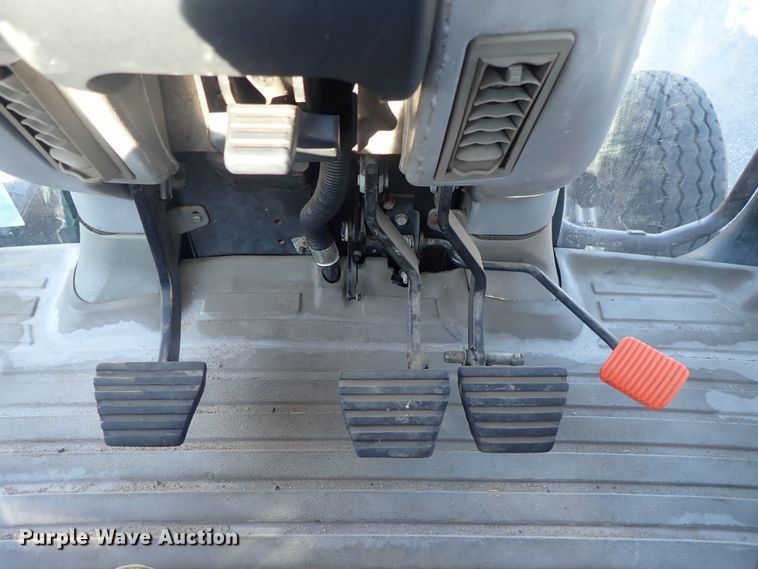 image for item DE1090 2004 Case MXU-100 tractor