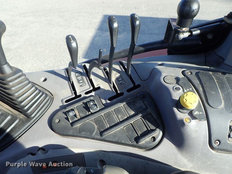 image for item DE1090 2004 Case MXU-100 tractor