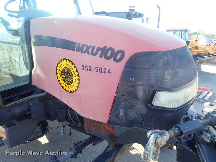 image for item DE1090 2004 Case MXU-100 tractor