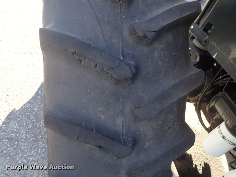 image for item DE1090 2004 Case MXU-100 tractor