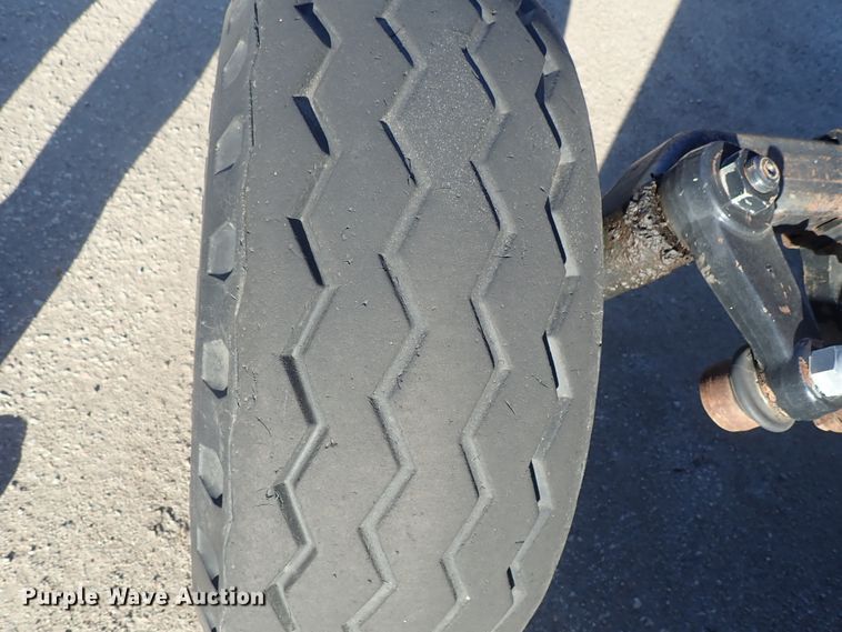 image for item DE1090 2004 Case MXU-100 tractor