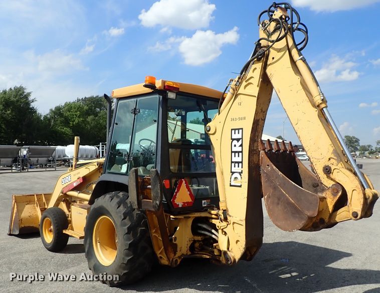 image for item DE1092 1998 John Deere 310E backhoe
