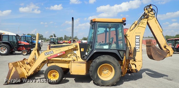 image for item DE1092 1998 John Deere 310E backhoe