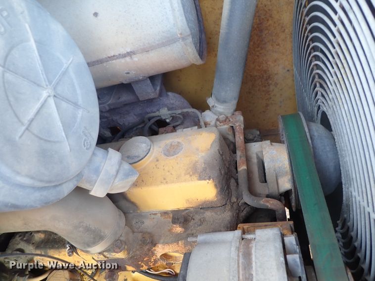 image for item DE1092 1998 John Deere 310E backhoe