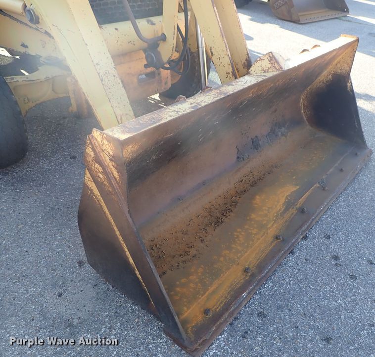 image for item DE1092 1998 John Deere 310E backhoe