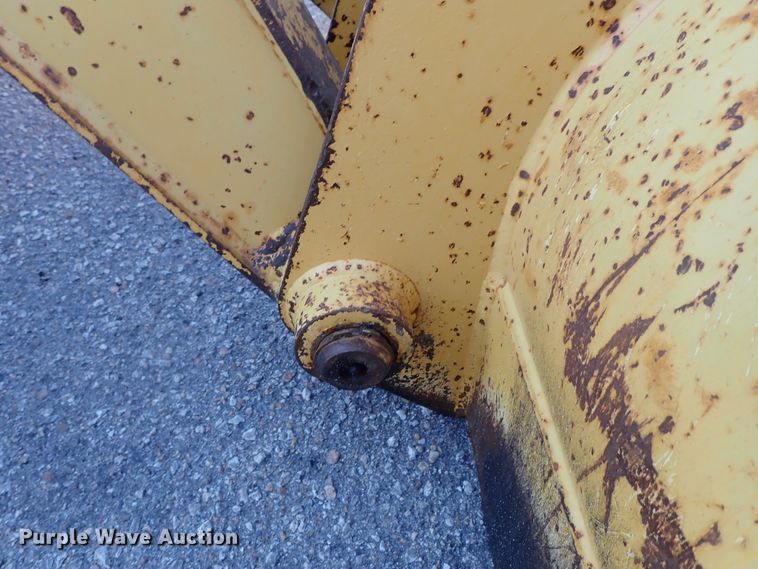 image for item DE1092 1998 John Deere 310E backhoe