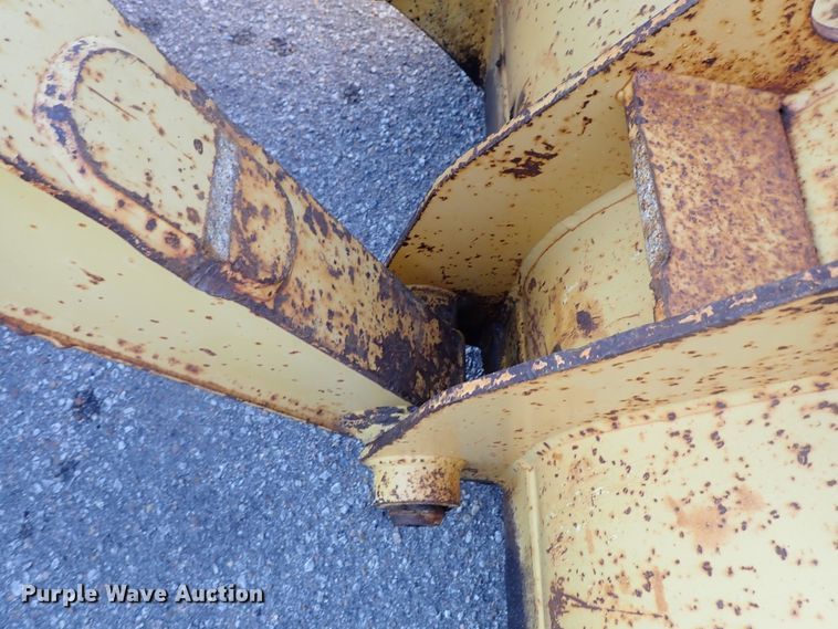 image for item DE1092 1998 John Deere 310E backhoe