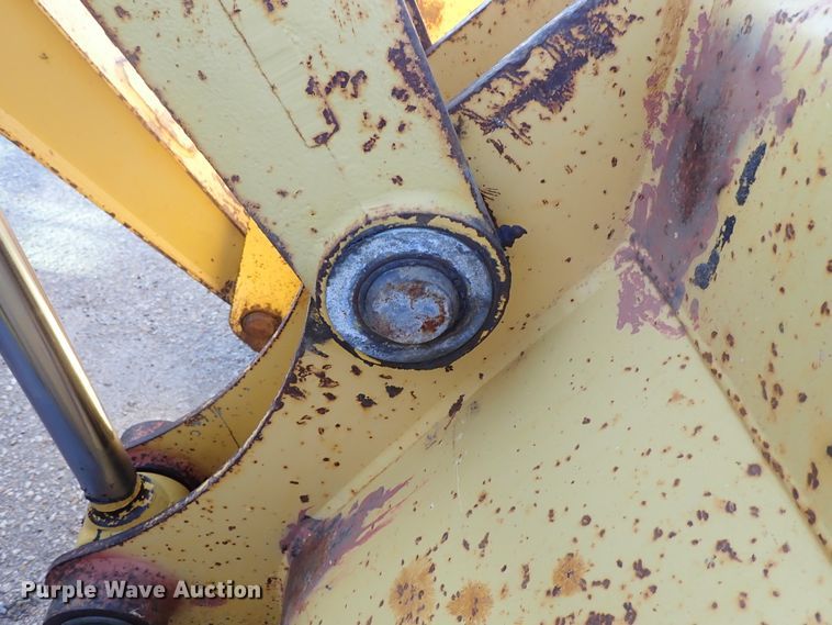 image for item DE1092 1998 John Deere 310E backhoe