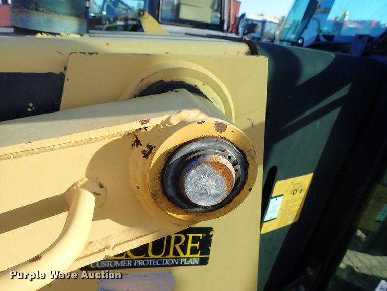 image for item DE1092 1998 John Deere 310E backhoe