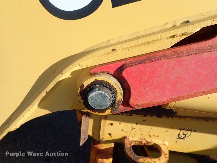 image for item DE1092 1998 John Deere 310E backhoe