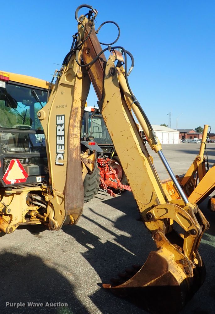 image for item DE1092 1998 John Deere 310E backhoe