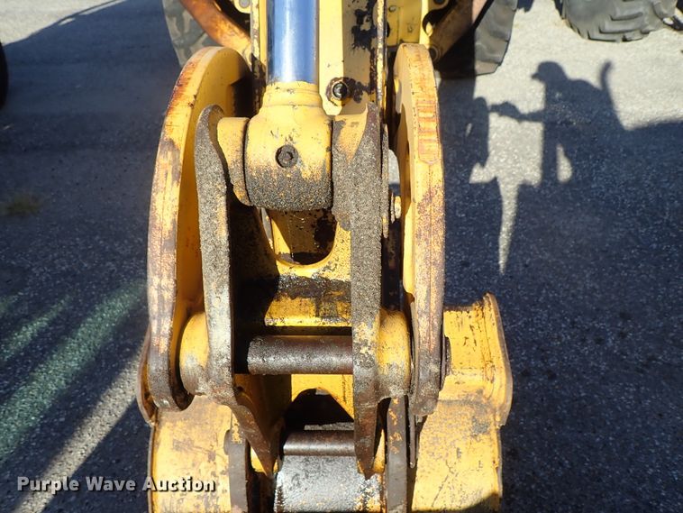 image for item DE1092 1998 John Deere 310E backhoe