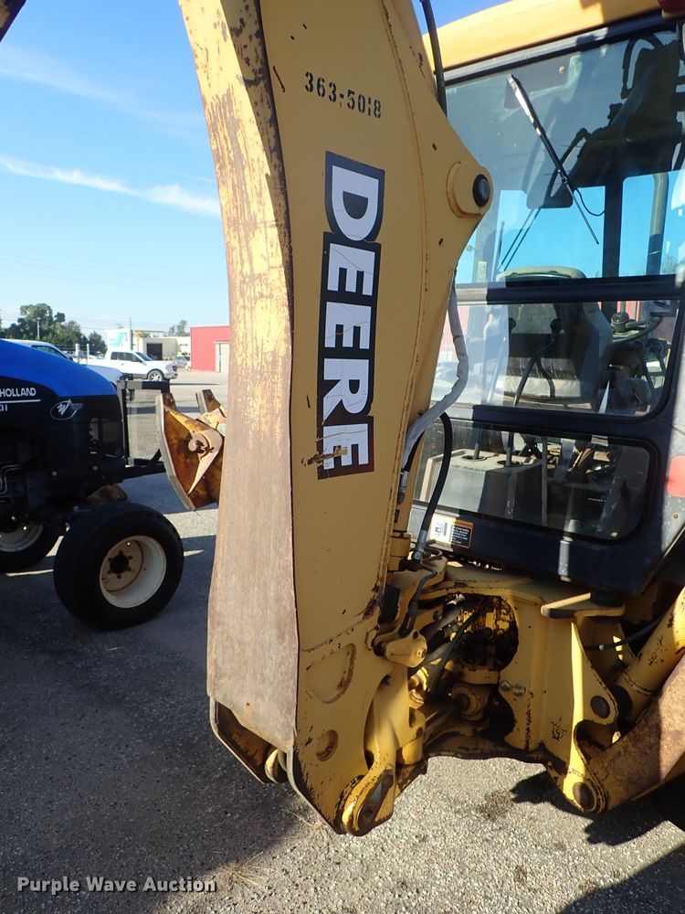 image for item DE1092 1998 John Deere 310E backhoe