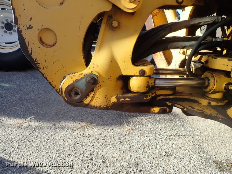 image for item DE1092 1998 John Deere 310E backhoe