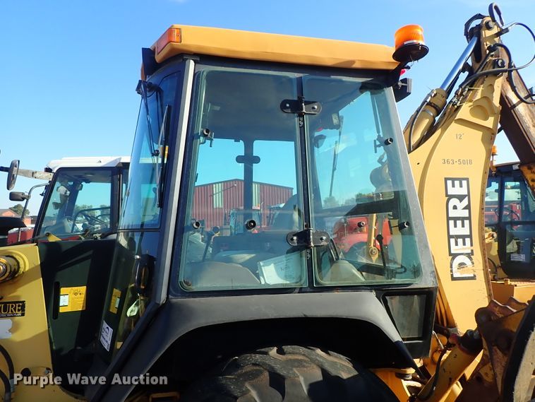 image for item DE1092 1998 John Deere 310E backhoe