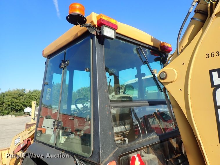 image for item DE1092 1998 John Deere 310E backhoe